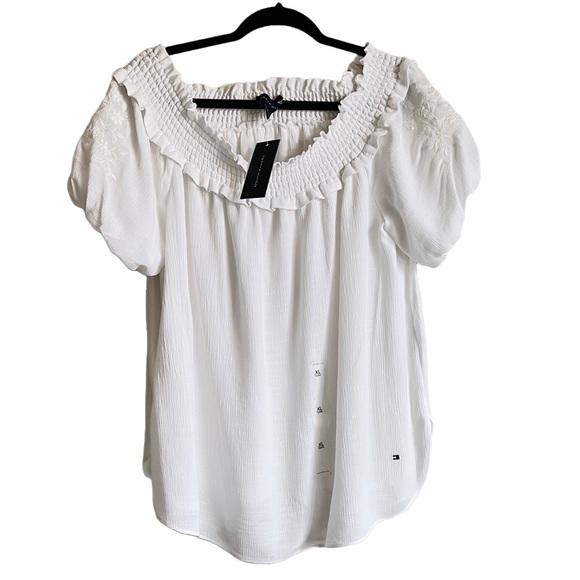 Tommy Hilfiger Tops - Tommy Hilfiger Crinkle Chiffon Off the Shoulder/puff sleeves Blouse Size L/XL.